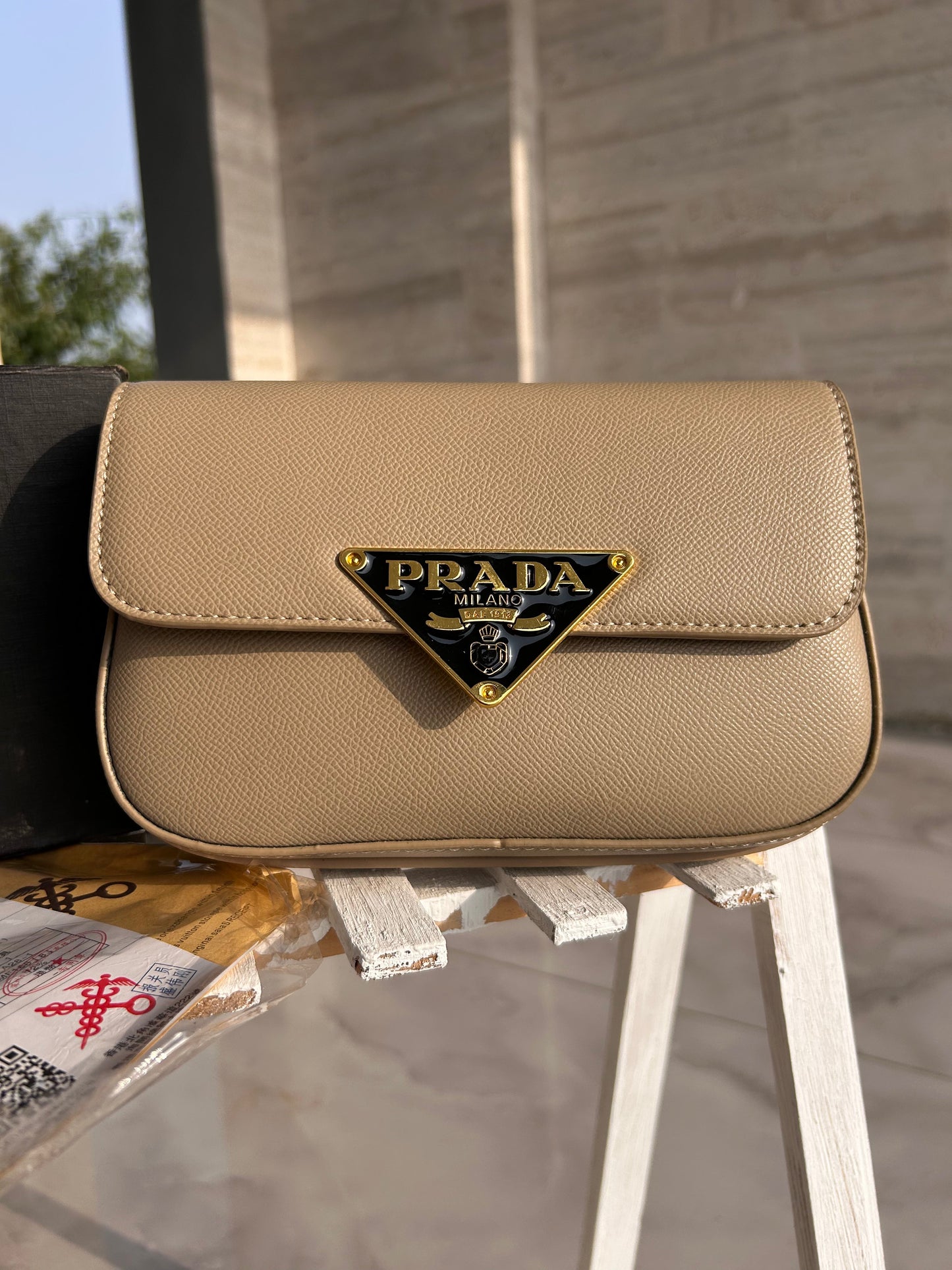 PRADA - BEIGE VENUS BAG