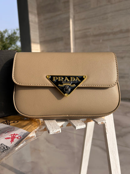 PRADA - BEIGE VENUS BAG
