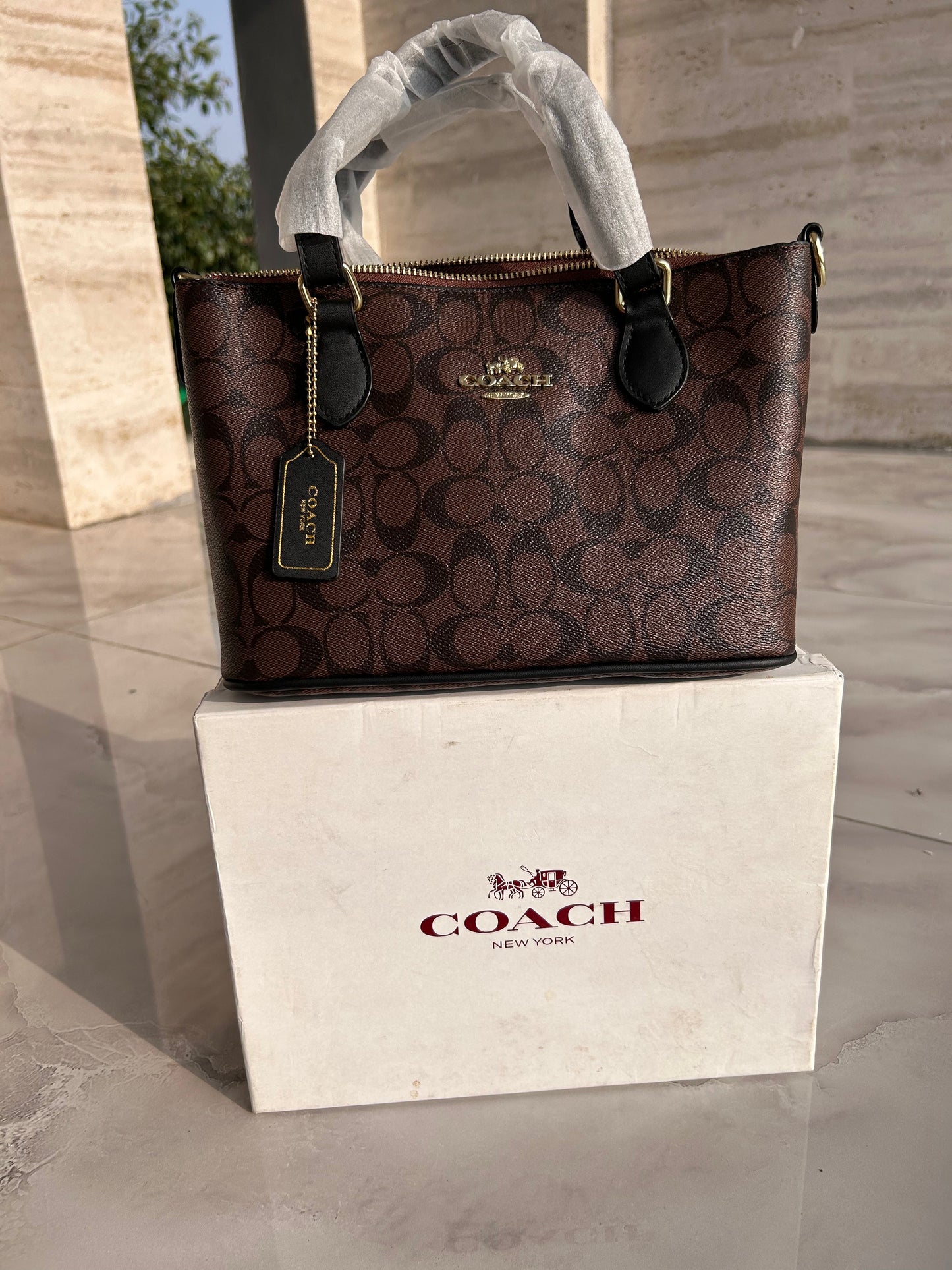 COACH Bag - Gallery Tote Bag In Signature Canvas- Dark Tan Brown