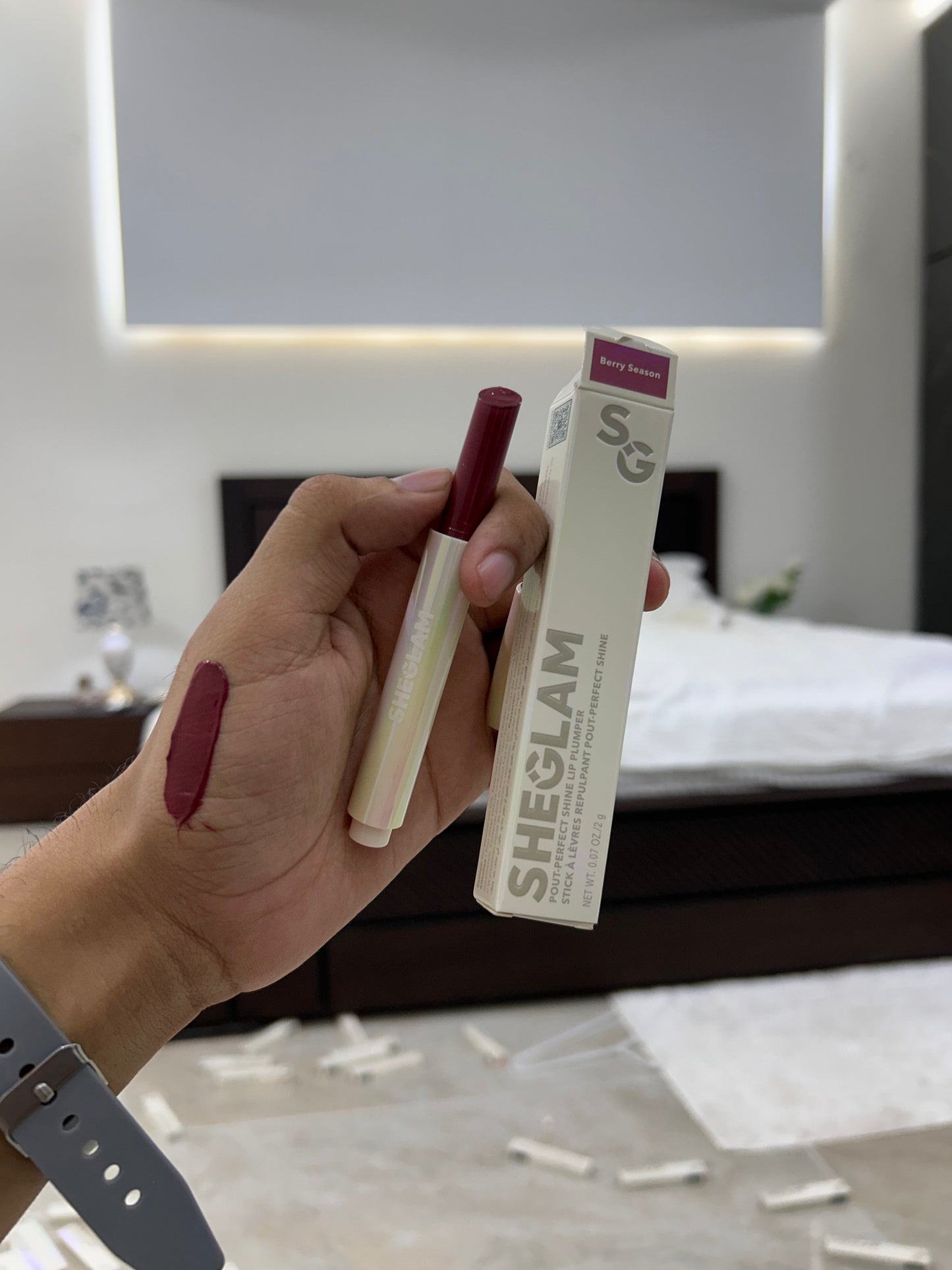 SHEGLAM POUT-PERFECT SHINE LIP PLUMPER