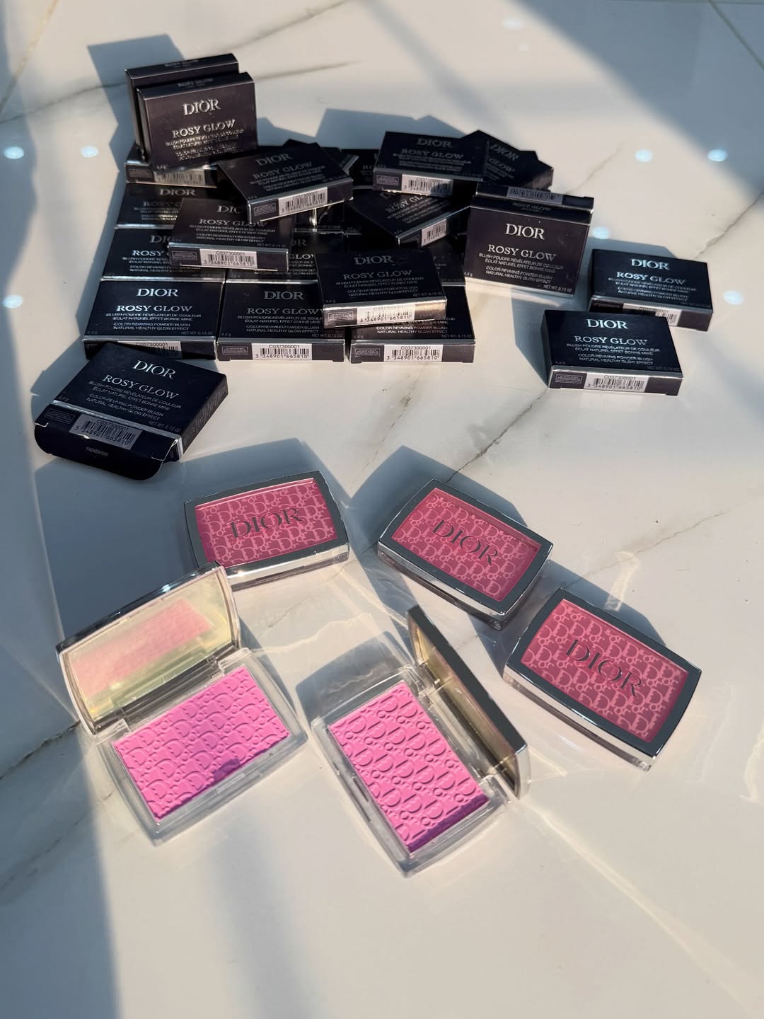 Dior  Rosy Glow Blush 001 pink