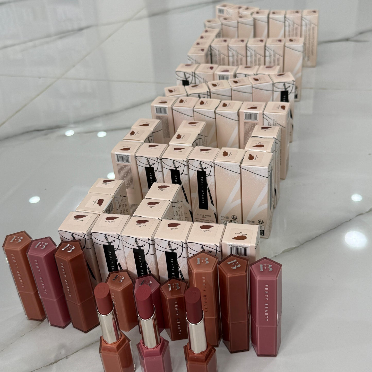 FENTY BEAUTY GLOSS BOMB LIPSTICK