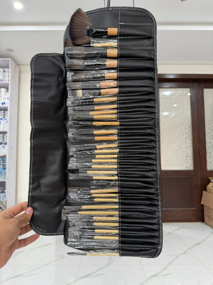 BABBI BROWN BRUSHES SET